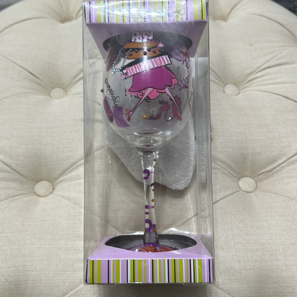 Minz Shopaholic Wine Glass - Picture 2 of 6